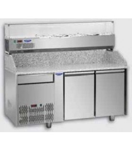 Tavolo refrig. pizza GN1/1 a 2 porte, motore a sinistra, cassetto neutro, piano in granito, vetrina refrig. mod PZ02EKOC1SX+VR31