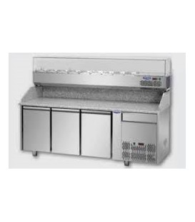 Tavolo refrigerato pizza GN1/1 con 3 porte, un cassetto neutro e piano in granito e vetrina refrigerata mod PZ03EKOC1+VR4203VD