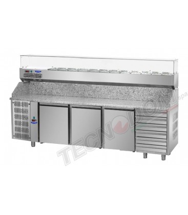 Tavolo refrig. pizza GN1/1 a 3 porte, motore a sinistra, 6 cassetti neutri, piano granito, vetrina refrig. mod PZ04EKOC6SX+VR424