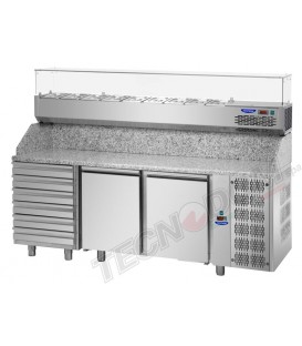 Tavolo refrigerato pizza 600x400 con 2 porte, 6 cassetti neutri e piano in granito e vetrina refrigerata mod PZ03MIDC6+VR4215VD