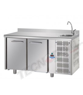 Tavolo refrigerato GN1/1 con 2 porte e piano in acciaio inox con alzatina 10 cm e lavello mod TF02EKOGNLAL
