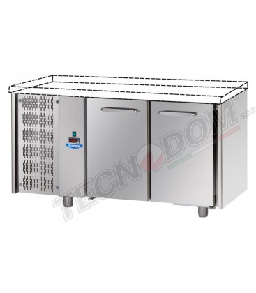 Tavolo refrigerato GN1/1 a temperatura normale con 2 porte, senza piano di lavoro e con gruppo motore a sinistra mod TF02EKOSPSX