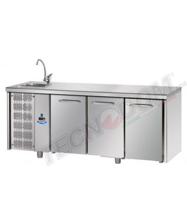 Tavolo refrigerato GN1/1 con 3 porte, piano con lavello e gruppo motore a sinistra mod TF03EKOGNSXL