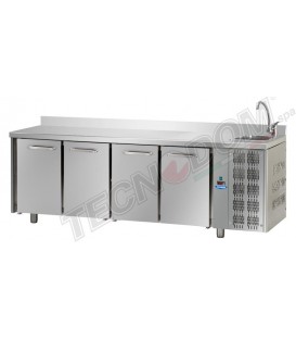 Tavolo refrigerato GN1/1 con 4 porte e piano in acciaio inox con alzatina 10 cm e lavello mod TF04EKOGNLAL
