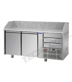 Tavolo refrigerato pizza GN1/1 con 2 porte, 3 cassetti neutri  e piano in granito mod PZ02EKOC3