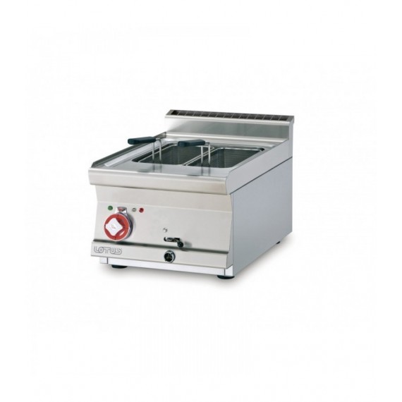 CUOCIPASTA TRIFASE LT. 17 Vasca cm. 31x33,5x22h (per GN 2/3) Rubinetto scarico