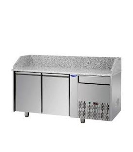 Tavolo refrigerato pizza GN1/1 con 2 porte, un cassetto neutro  e piano in granito mod PZ02EKOC1