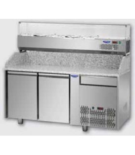 Tavolo refrigerato pizza GN1/1 con 2 porte, un cassetto neutro  e piano in granito e vetrina refrigerata mod PZ02EKOC1+VR4160VD